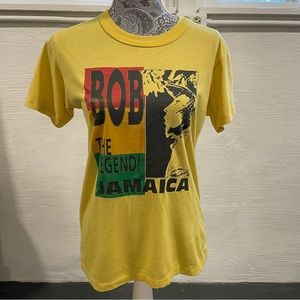 SUPER RARE! Vintage Bob Marley Tee! (M)